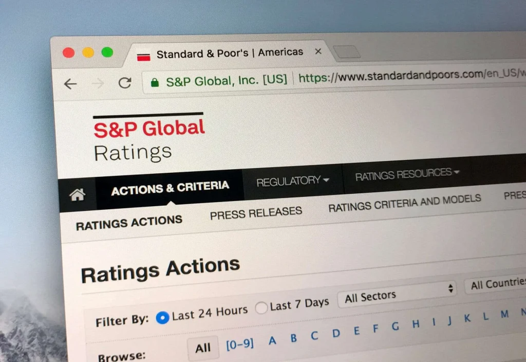 S&P Global Türkiye ekonomisinin bu yıl % 3,4 büyümesini enflasyonun % 29,4 olmasını bekliyor